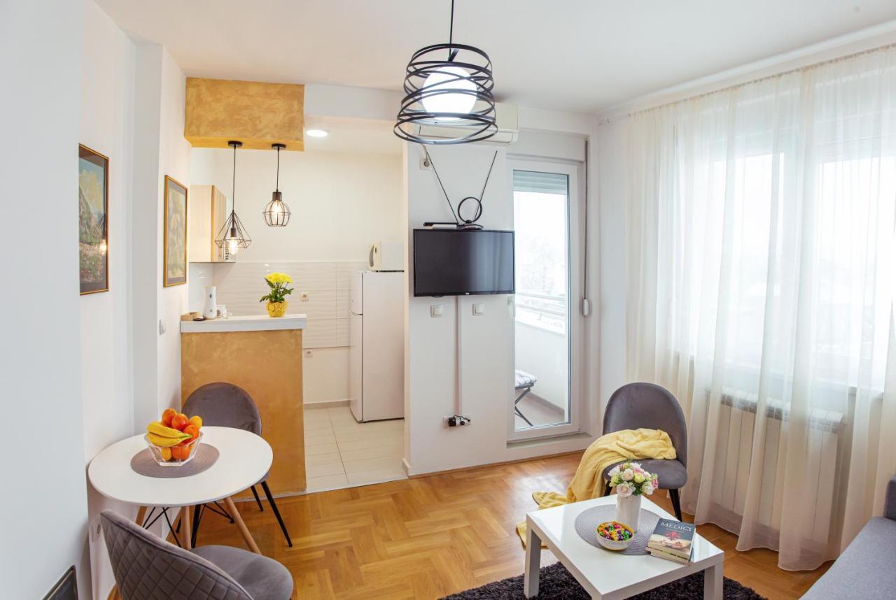 Apartman Mia Sremska Mitrovica Eksteriør billede
